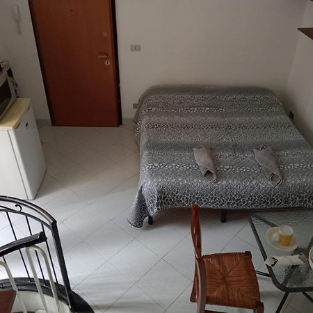 Alma Panzió Ventimiglia Kültér fotó