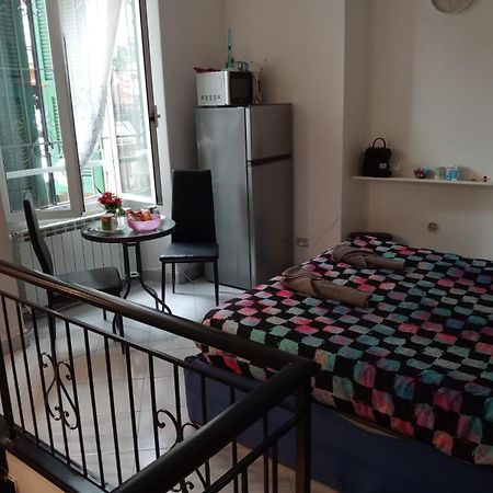 Alma Panzió Ventimiglia Kültér fotó