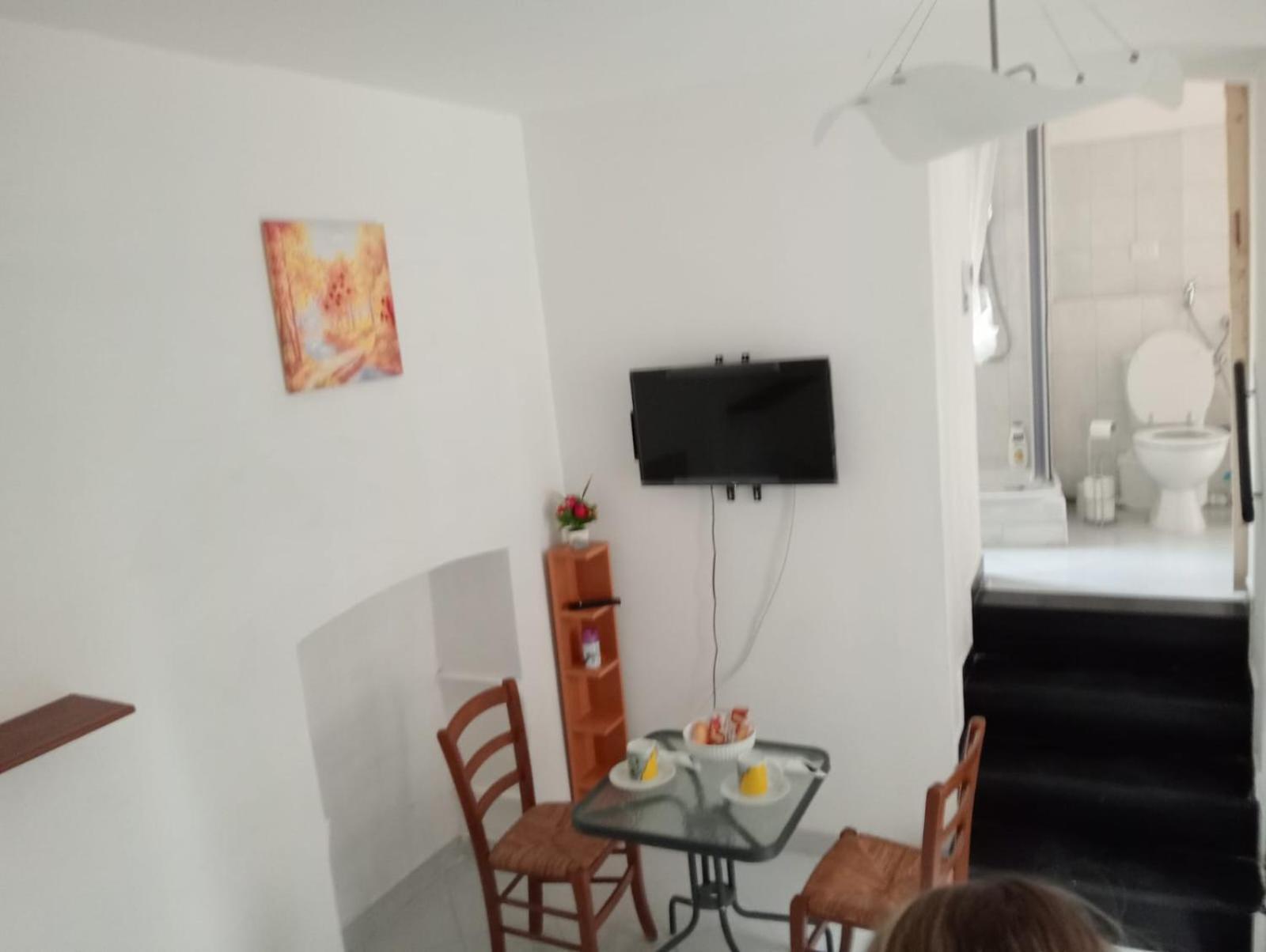 Alma Panzió Ventimiglia Kültér fotó