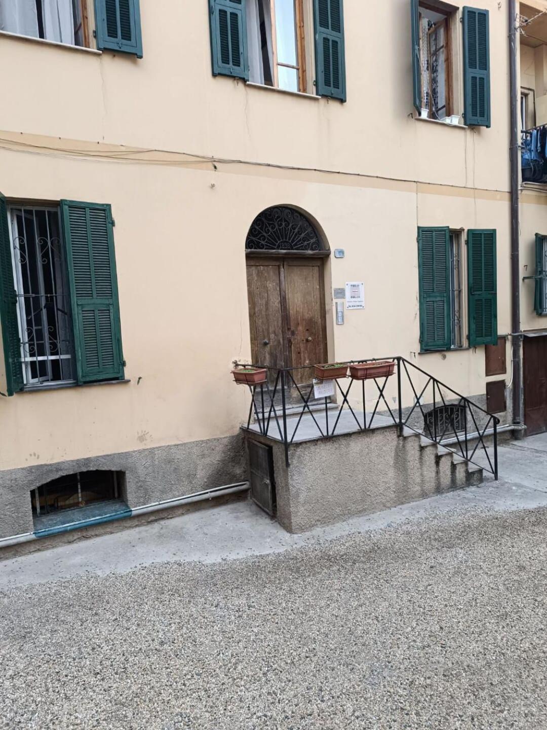 Alma Panzió Ventimiglia Kültér fotó